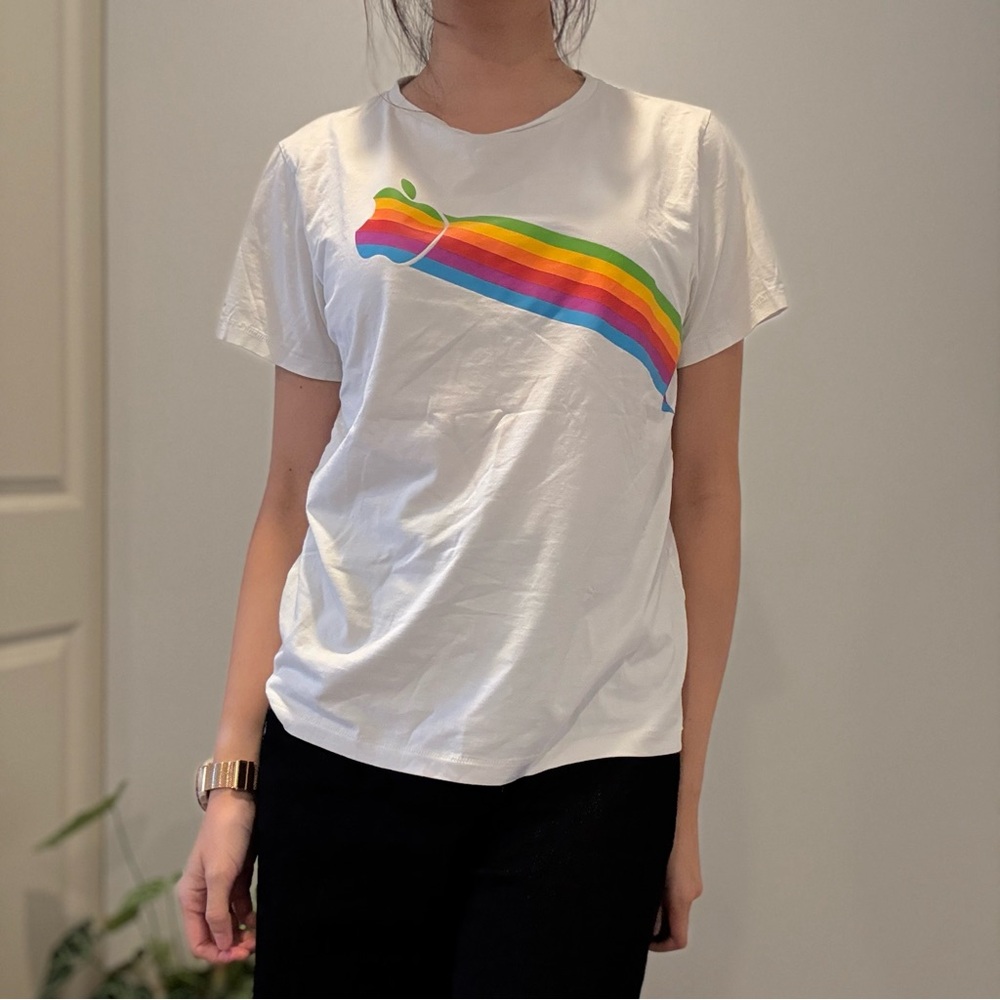 Official Apple tee - vintage Y2K logo
